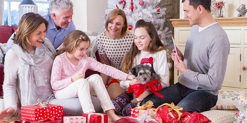 family with puppy