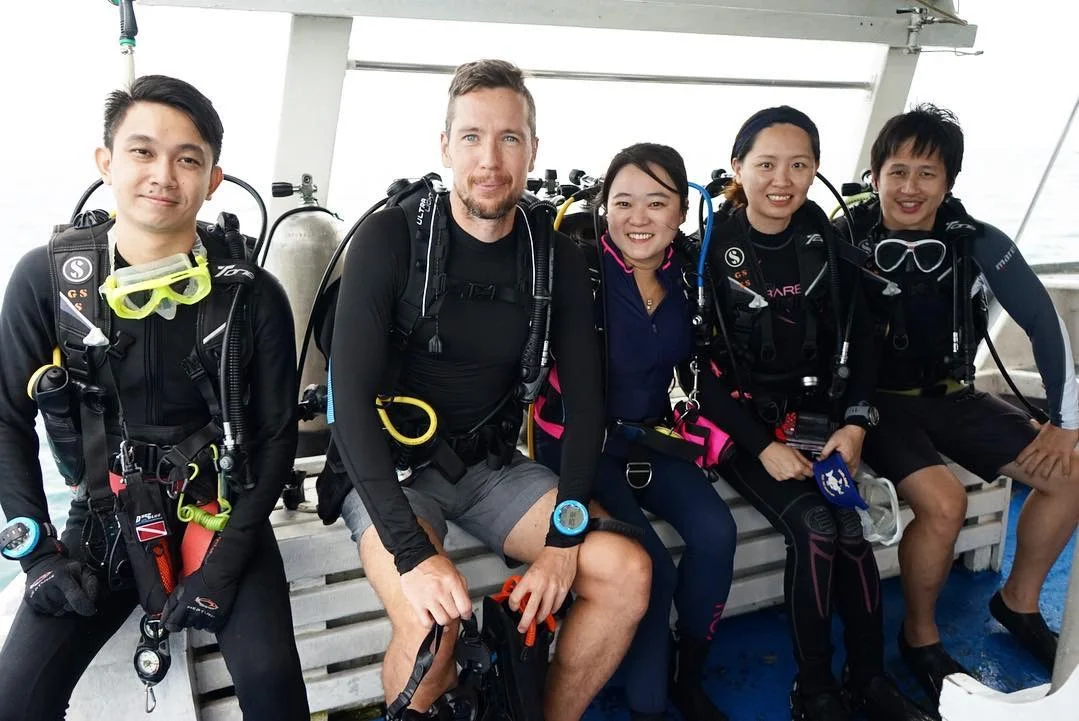 Scuba diving gear