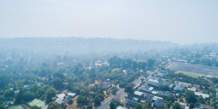 Bush fire smoke covers suburbs in Melbourne, Australia