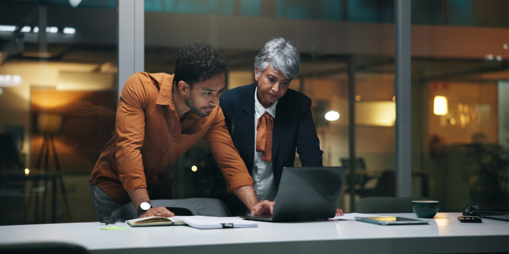 Collaboration with co-worker, seeking help, compliance feedback or advice.