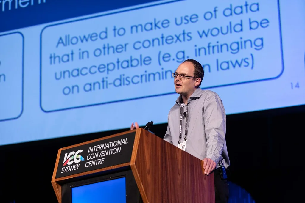 Chris Dolman addressing the crowd.