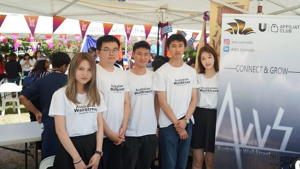 Alyssa (L) at an Australian Wall Street (AWS) event.