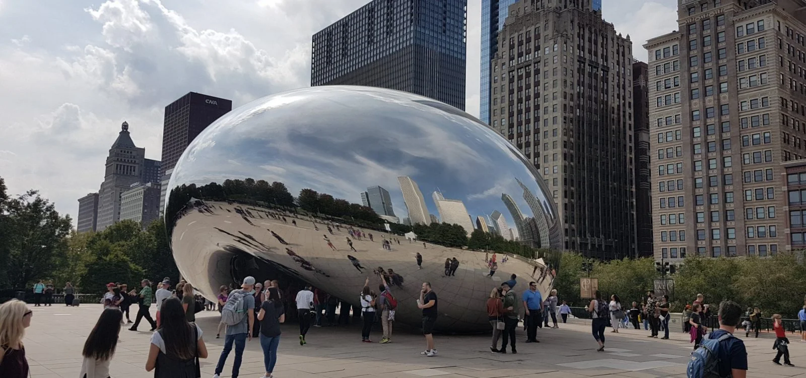 A photograph of 'The Bean' at Millennium Park