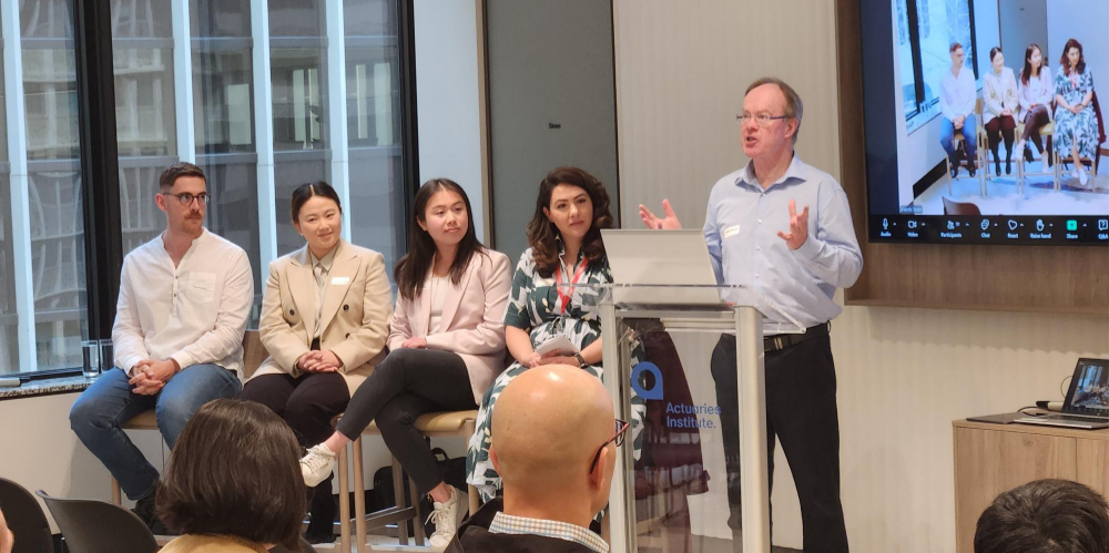 Insight Session Chair Martin Mulcare with Bianka Grange, Crystal Mai, Dorothy Cheng and James McAtamney