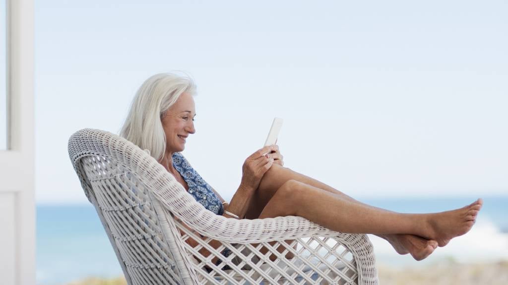 Advantages of ereaders Australian Seniors