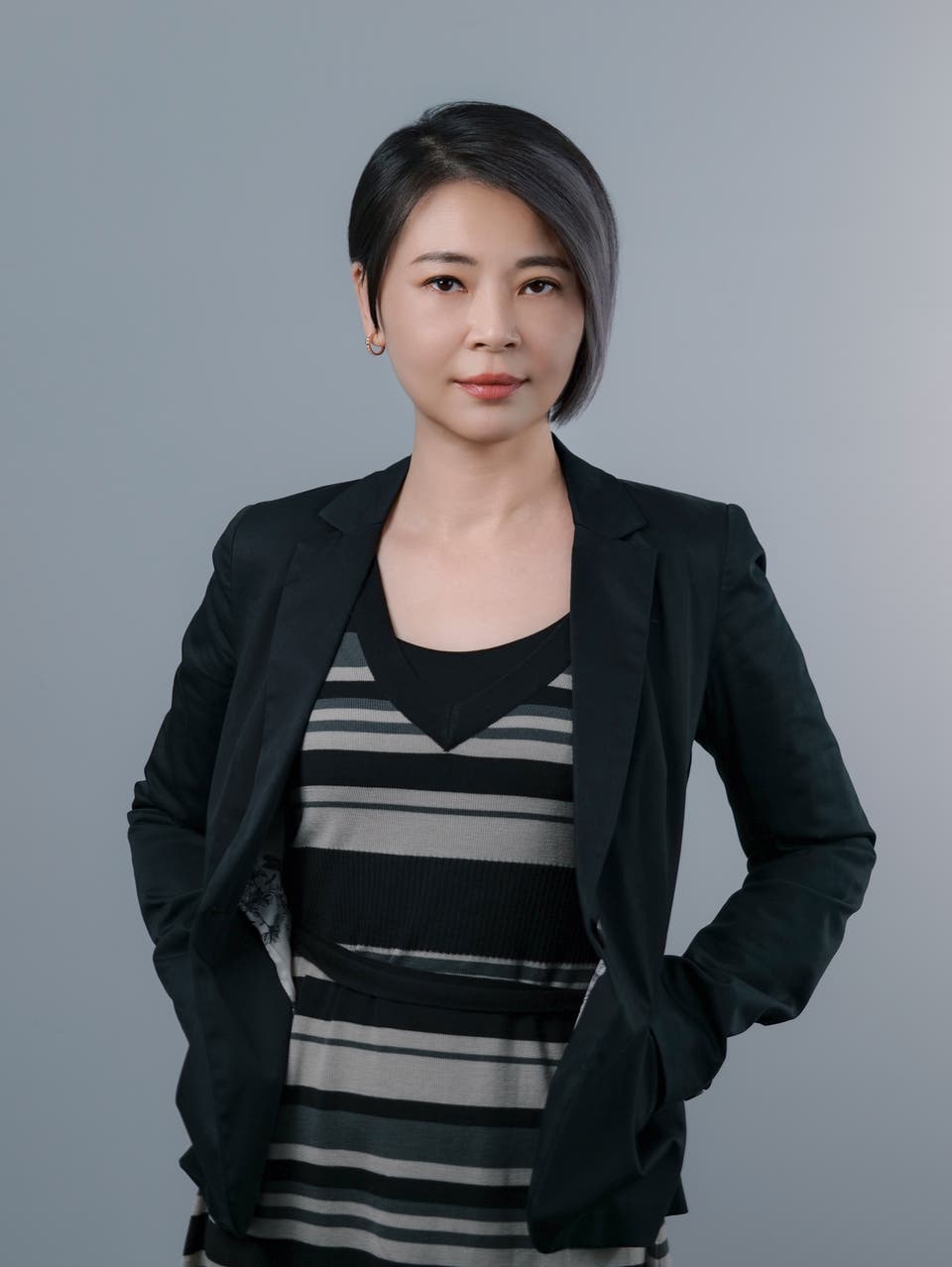 Verna Chen (General Counsel)