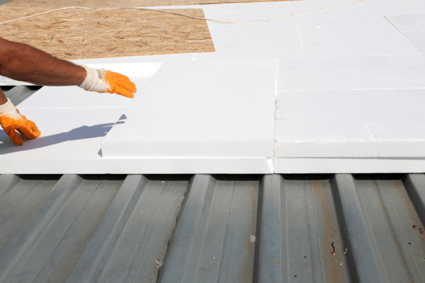 屋頂鋪設隔熱板與高壓磚