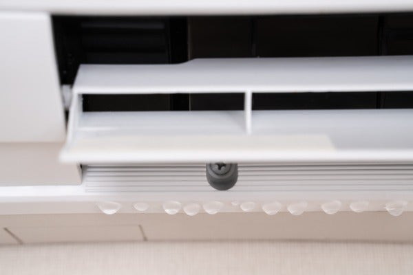 冷氣室內機比冷氣室外機更容易滴水