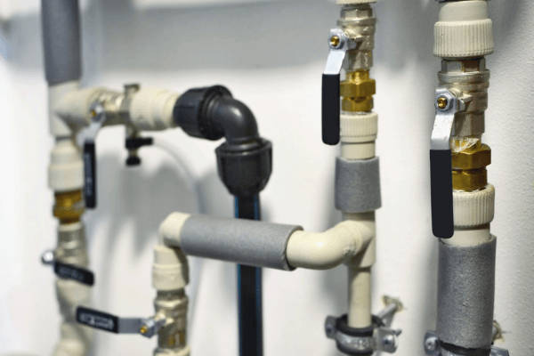 為何大廈渠管問題經常發生