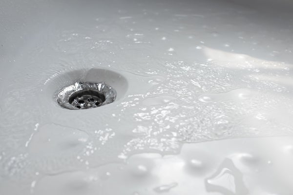 企缸去水慢點處理？5方法教您解決去水塞問題