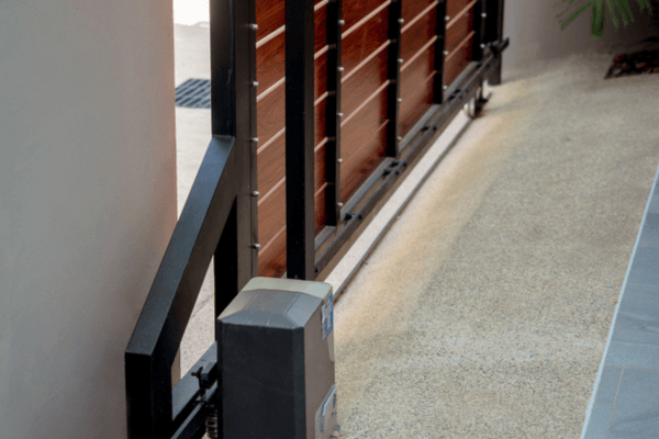 自動伸縮門是什麼？容易壞嗎？安裝多少錢？