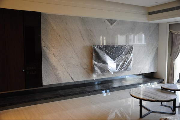 Ｖ字型對花大理石電視牆