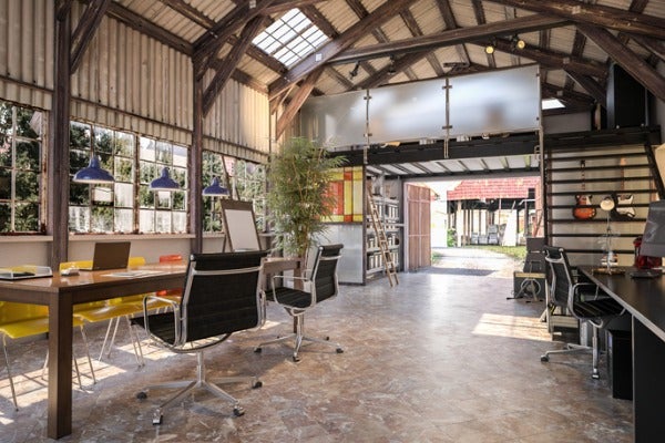 堅韌粗獷的工業風辦公室