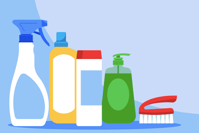 打掃用清潔劑與刷子