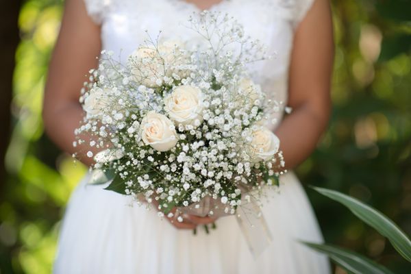 婚紗捧花如何搭配？讓婚紗照更有氛圍！