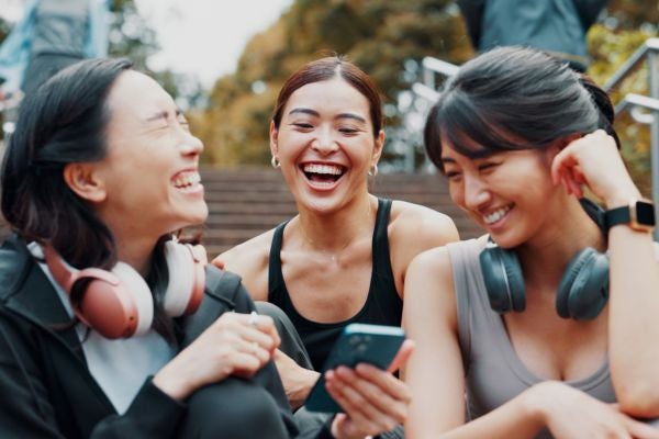 高度參與性與社群互動