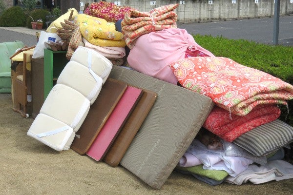 民眾請清潔隊回收家電或處理舊床墊回收時，應避免影響周圍住戶