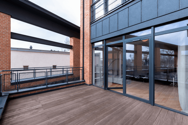 陽台木紋磚地板