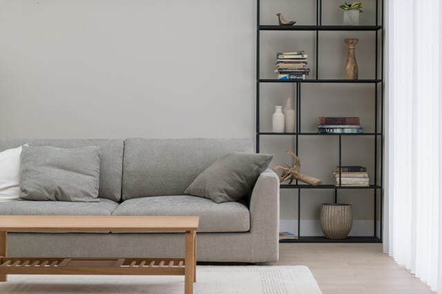 只要避免太深的 黑 白 灰，中性色彩能讓家更有質感
黑白配色背景色