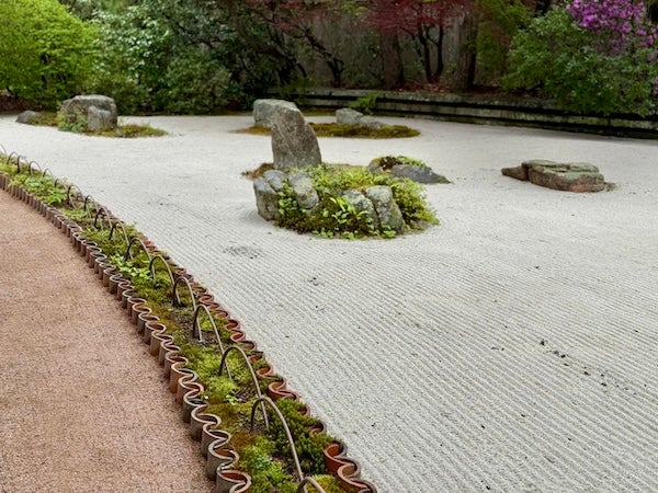 枯山水庭園的石頭造景