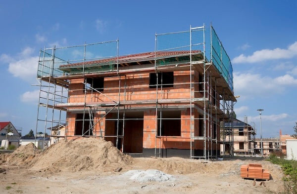 自地自建需要多久時間？