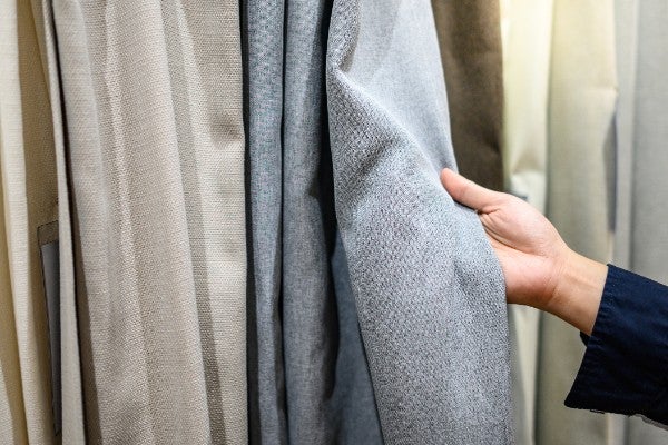 窗簾款式怎麼選？7大窗簾種類優缺點比較