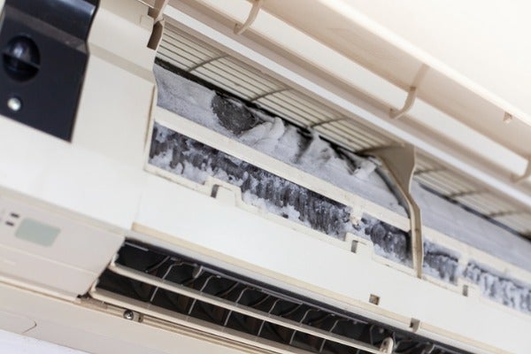 冷氣結冰