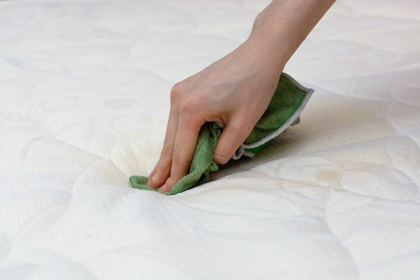床墊汗漬清潔步驟
