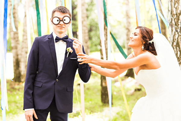 拍婚紗道具推薦大全：15種創意道具讓婚紗照更有故事感