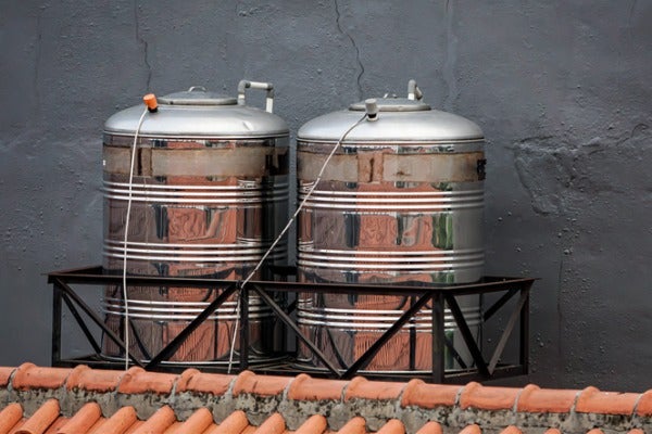 原因4：頂樓水塔無法正常供水