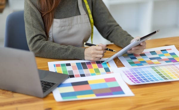 如何檢查設計師的室內裝修證照？裝潢新手必知指南！