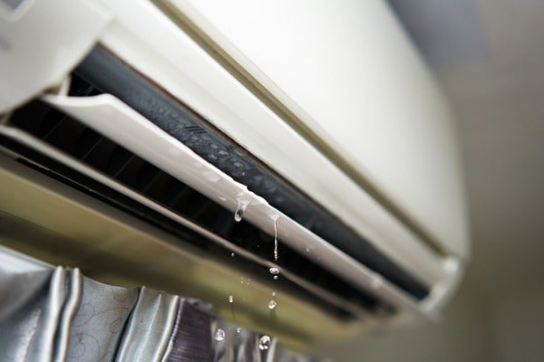 冷氣滴水怎麼處理？6種冷氣漏水原因和處理方式