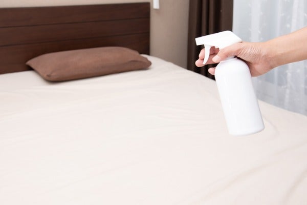 噴灑防蟎藥劑消滅塵蟎