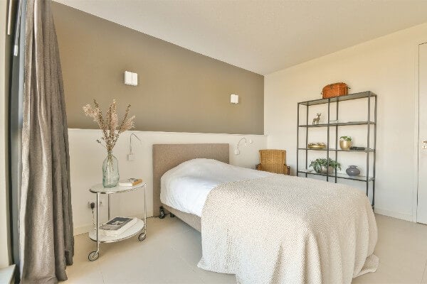 利用活動式茶几