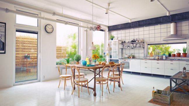 白色的餐廚空間，將水管漆成白色