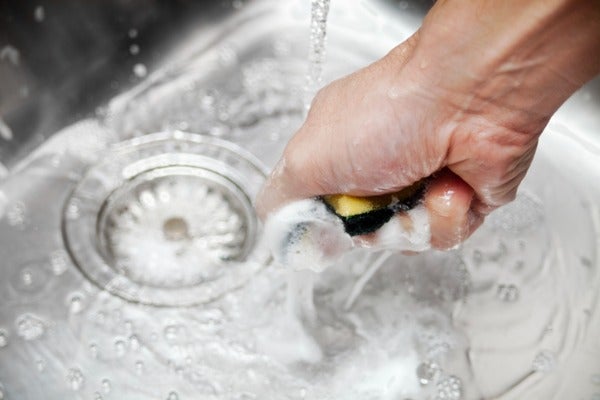 水槽周圍的油污怎麼清？