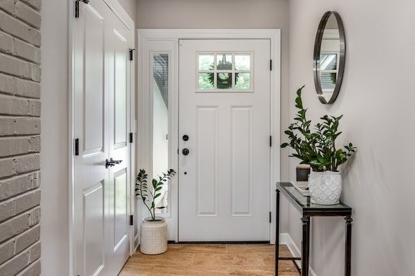 簡約玄關佈置指南，小空間也能大有作為