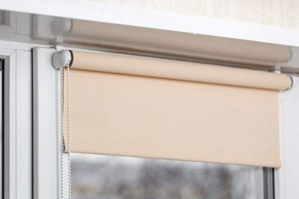 米色捲簾