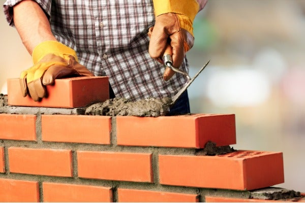 砌磚價格：交丁方式砌成的磚牆