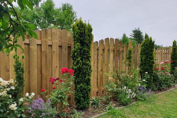 木圍欄／防腐木柵欄／花園圍牆／花園籬笆