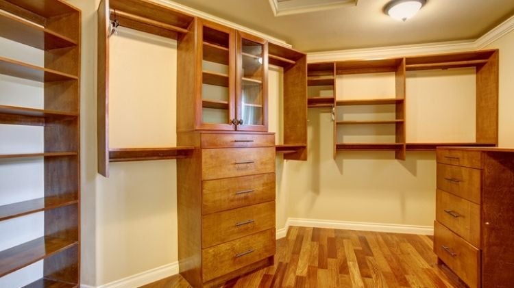 房間內的系統櫃