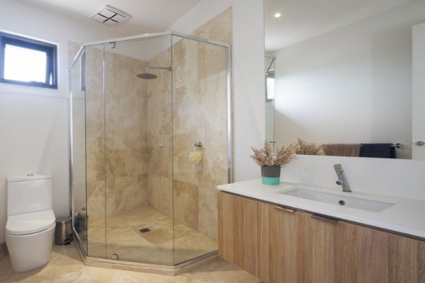 五角型淋浴拉門