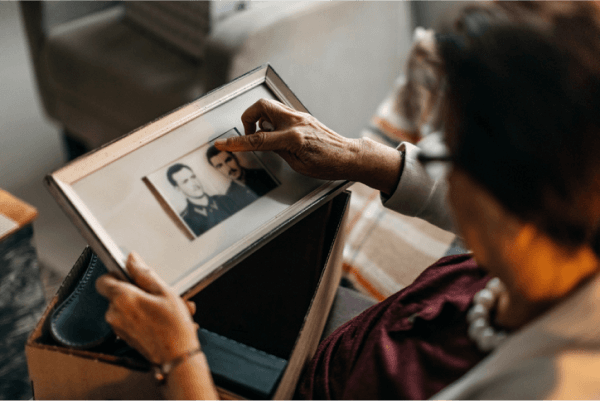 常見的老照片修復服務介紹