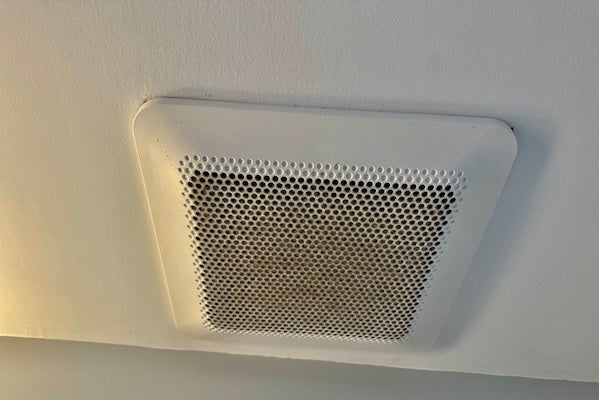 如何判斷浴室抽風機需要清潔？