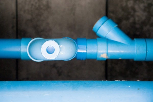 設置清潔口方便日後通水管與糞管