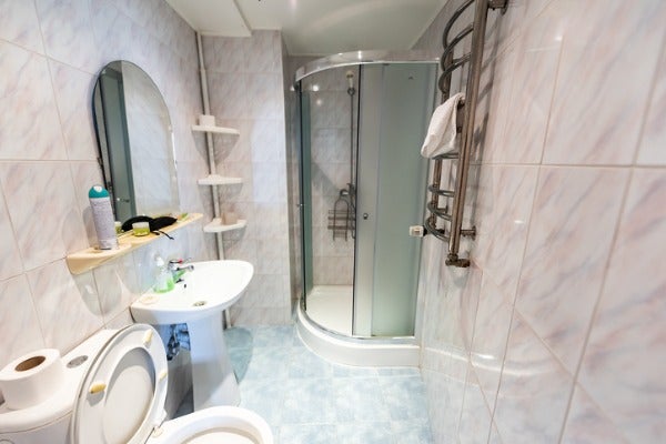 圓弧型淋浴拉門