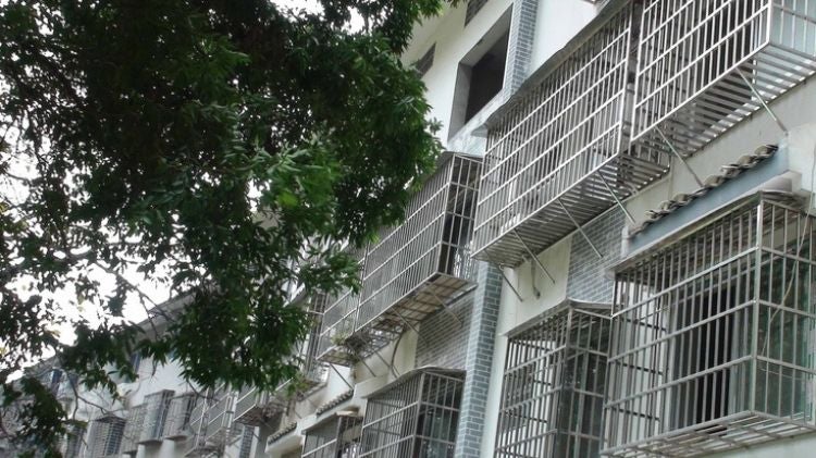 陽台外推白鐵窗