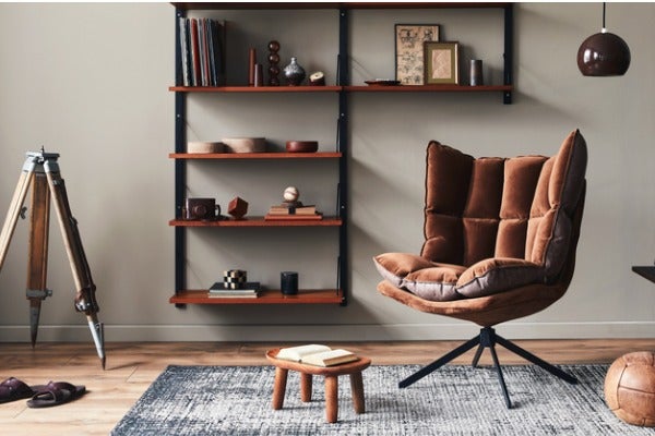 可以利用各式藝術品或是古董收藏，打造獨具個性的工業風住宅。