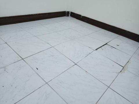 磁磚膨拱修補費用