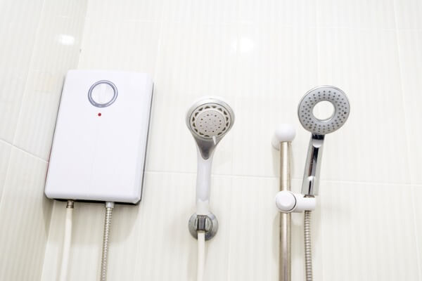 瞬熱式電熱水器